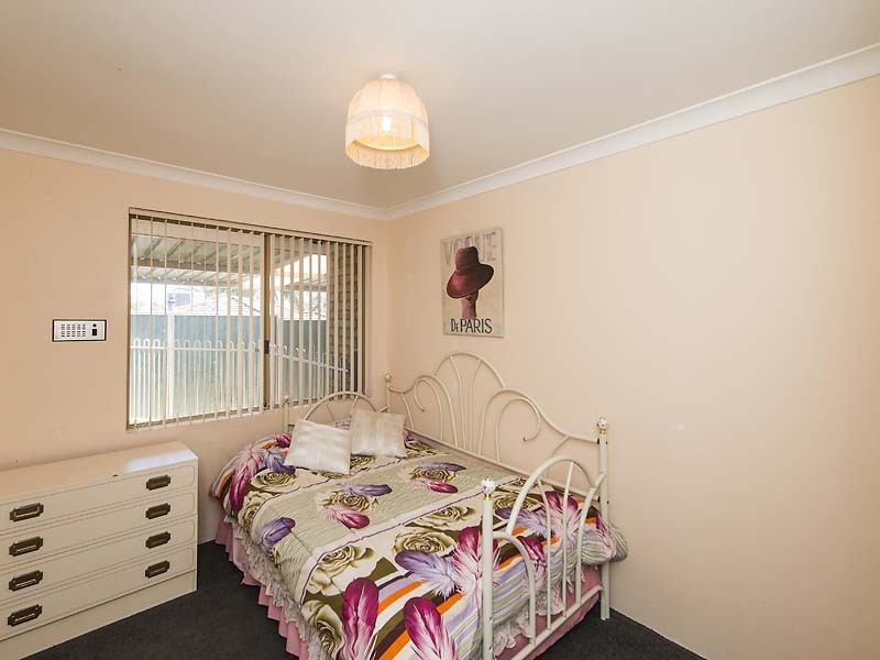 11 Bluebell Court, Thornlie WA 6108