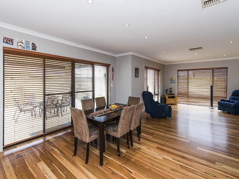 27 Daleford Way, Southern River WA 6110
