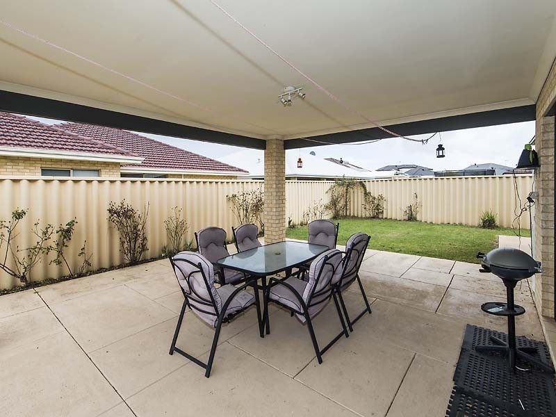27 Daleford Way, Southern River WA 6110