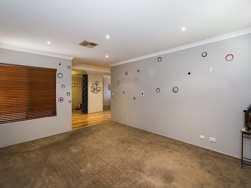 27 Daleford Way, Southern River WA 6110