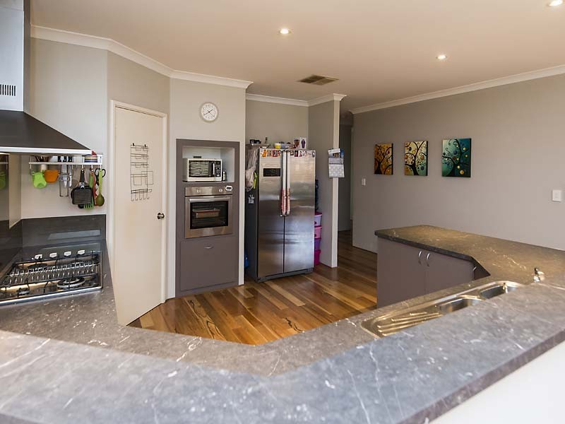 27 Daleford Way, Southern River WA 6110