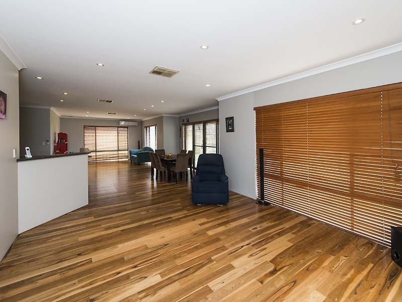 27 Daleford Way, Southern River WA 6110