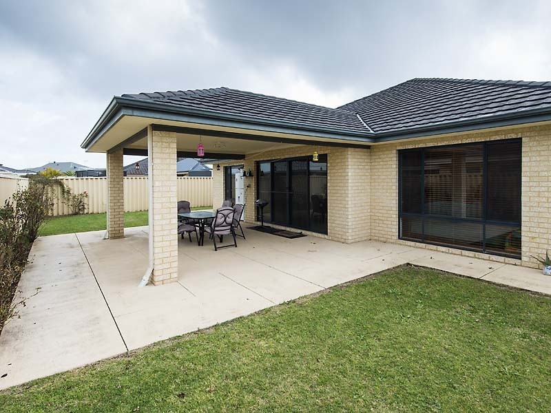 27 Daleford Way, Southern River WA 6110