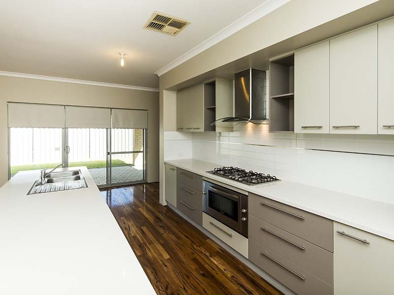 24 Whittaker Turn, Piara Waters WA 6112