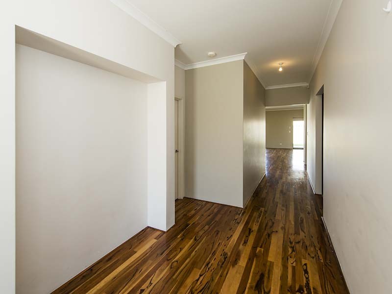 24 Whittaker Turn, Piara Waters WA 6112