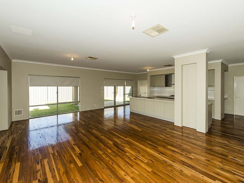 24 Whittaker Turn, Piara Waters WA 6112