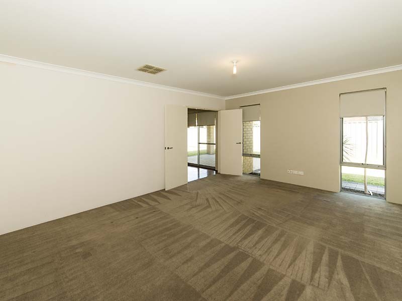 24 Whittaker Turn, Piara Waters WA 6112