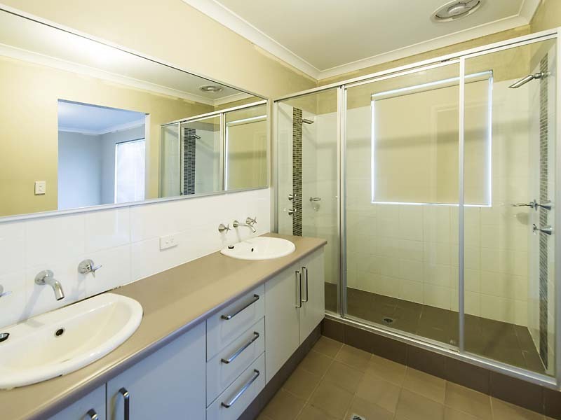 24 Whittaker Turn, Piara Waters WA 6112