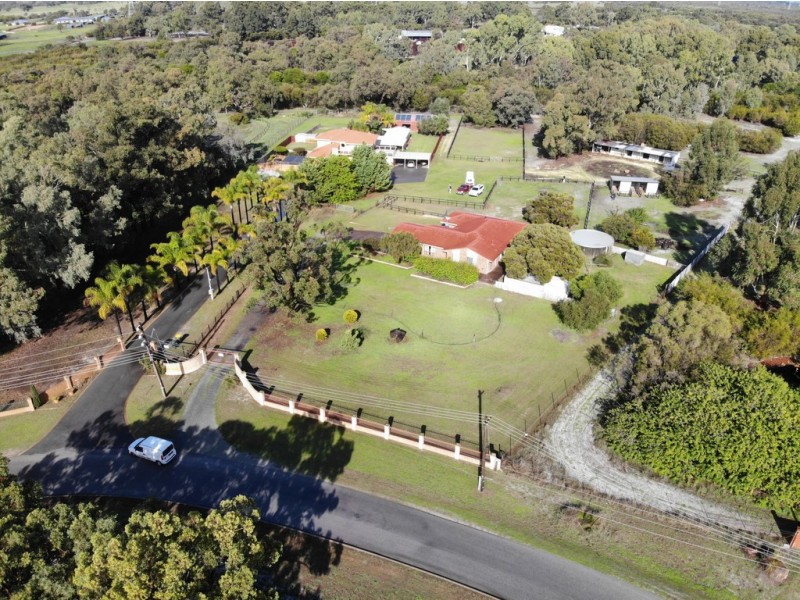 40 Craghill Way, Oakford WA 6121