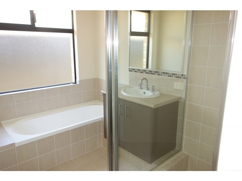 9 Dockerty Mews, Maddington WA 6109