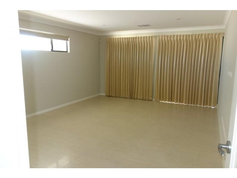 16 Lee-Steere, Piara Waters WA 6112