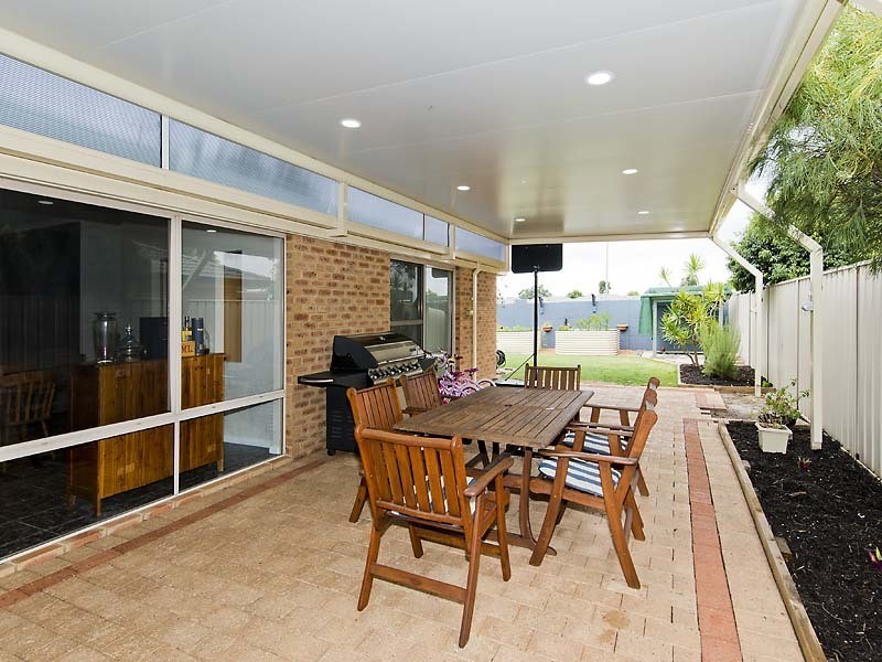22 Brookside Square, Canning Vale WA 6155