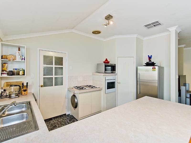 22 Brookside Square, Canning Vale WA 6155