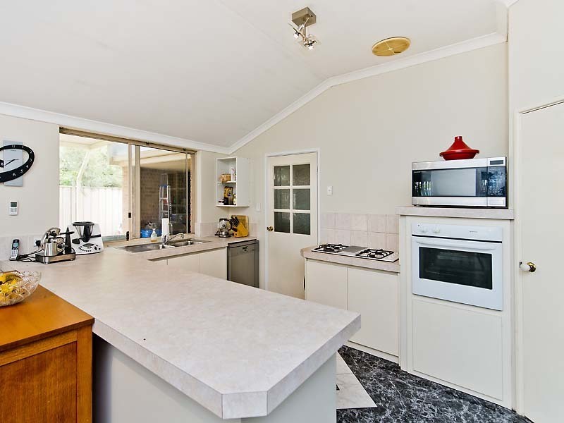 22 Brookside Square, Canning Vale WA 6155