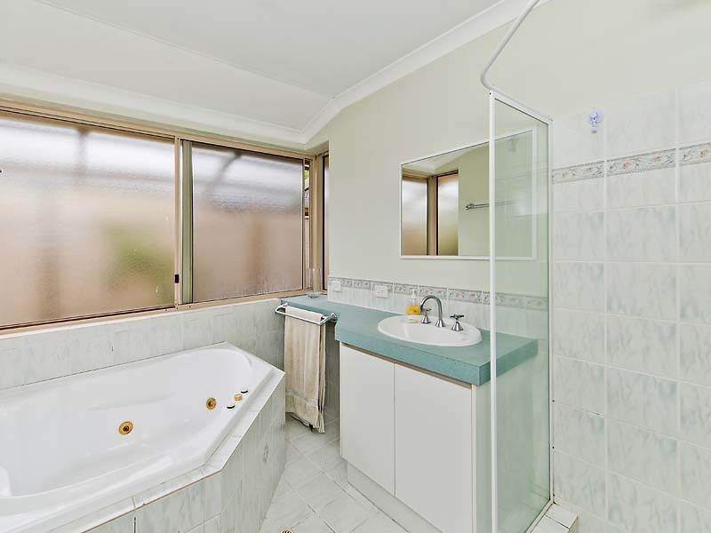 22 Brookside Square, Canning Vale WA 6155