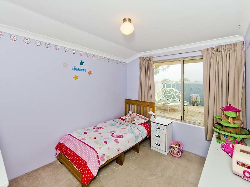 22 Brookside Square, Canning Vale WA 6155