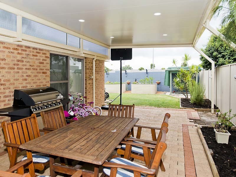22 Brookside Square, Canning Vale WA 6155