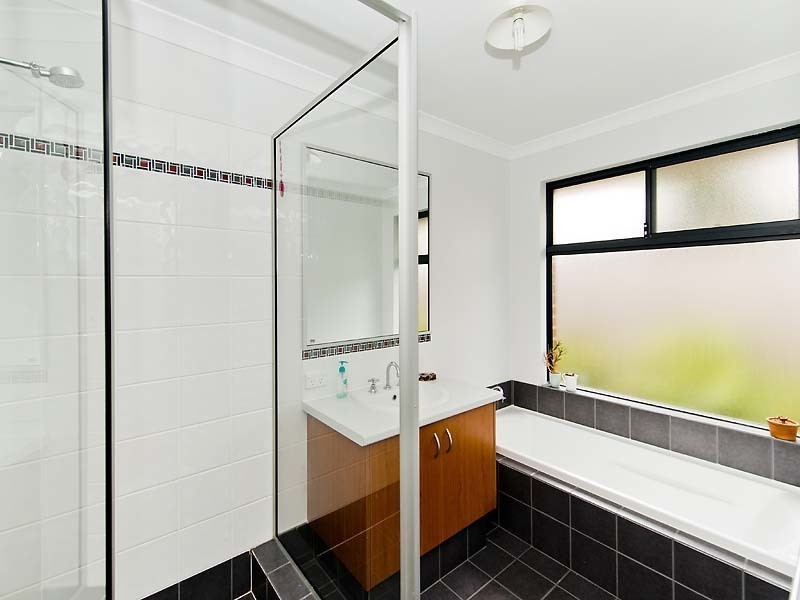 1 Grandis Bend, Southern River WA 6110