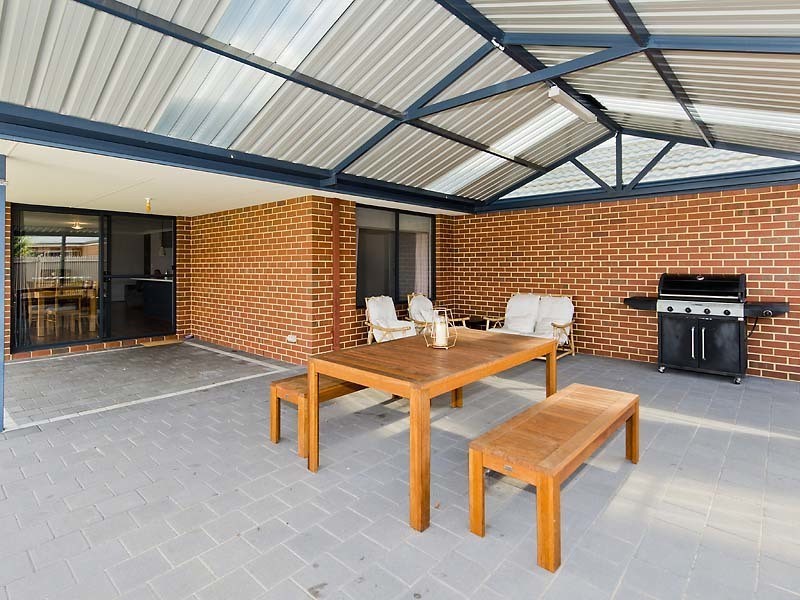 1 Grandis Bend, Southern River WA 6110