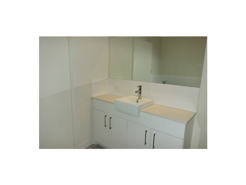 407/21 Malata Crescent, Success WA 6164