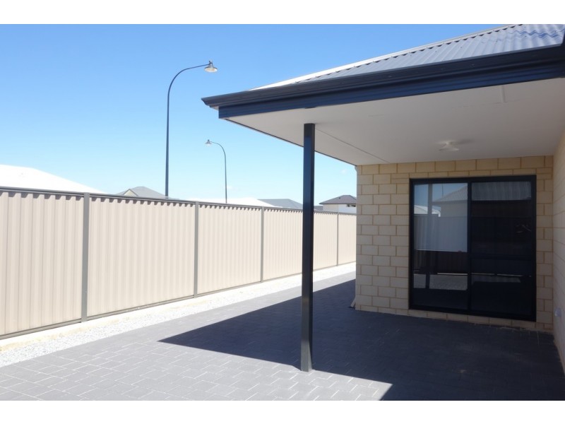 48 Villatella Gardens, Piara Waters WA 6112