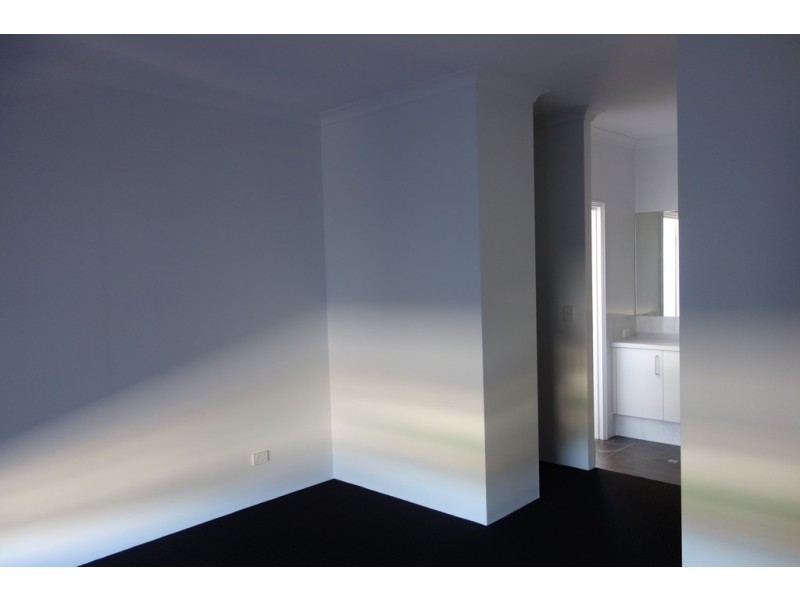 48 Villatella Gardens, Piara Waters WA 6112