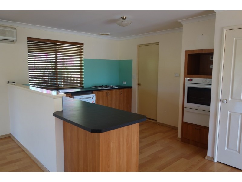 90 Mustang Road, Champion Lakes WA 6111