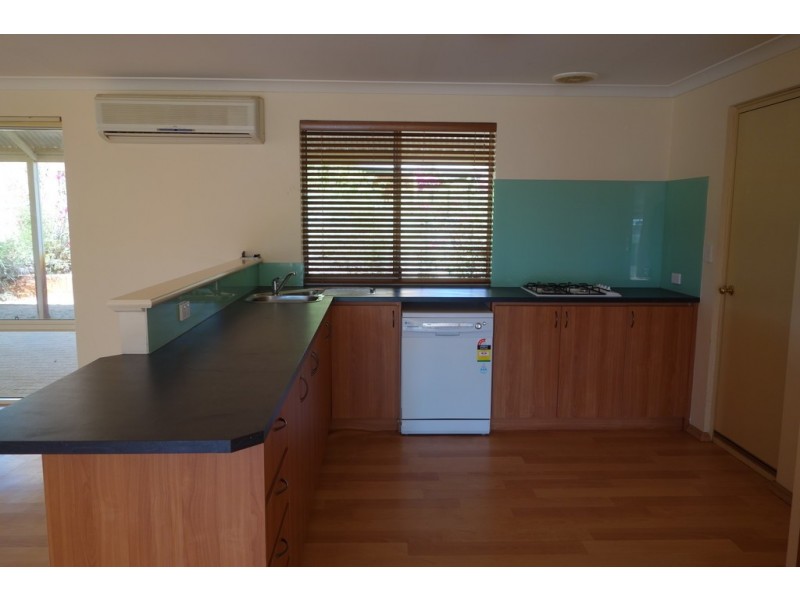 90 Mustang Road, Champion Lakes WA 6111