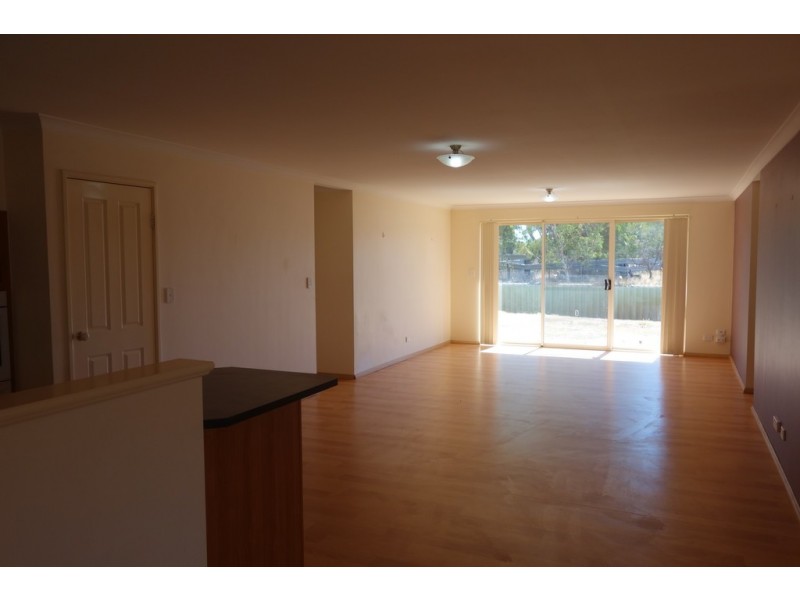 90 Mustang Road, Champion Lakes WA 6111