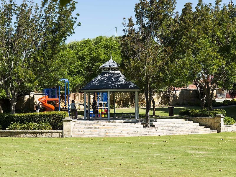 3 Seddon Way, Canning Vale WA 6155