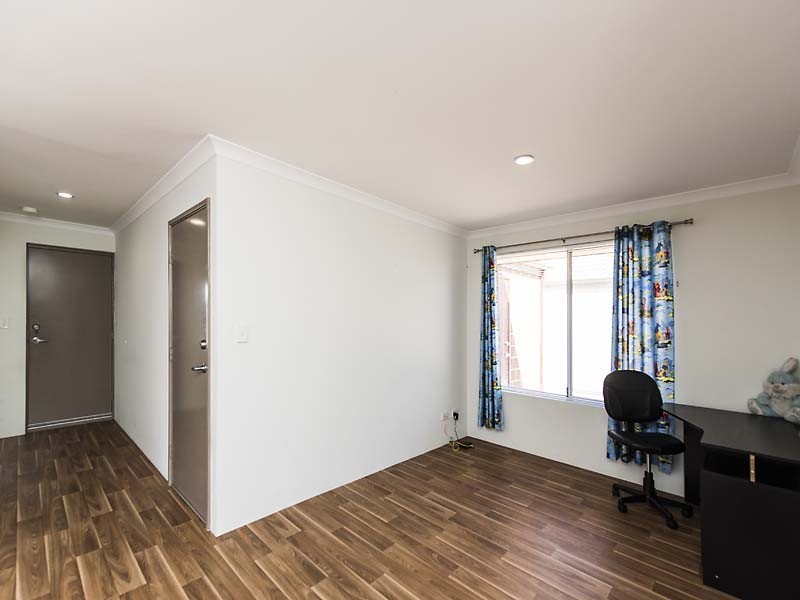 11 Calvert Loop, Hilbert WA 6112