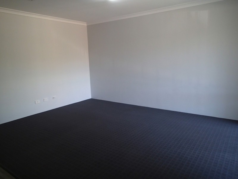 8 Auckland Parade, Canning Vale WA 6155