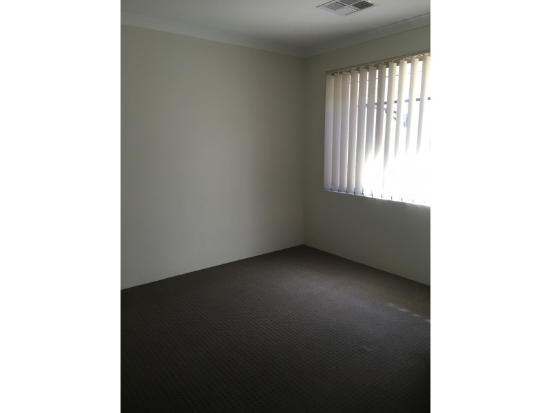 14 Crick Lane, Piara Waters WA 6112