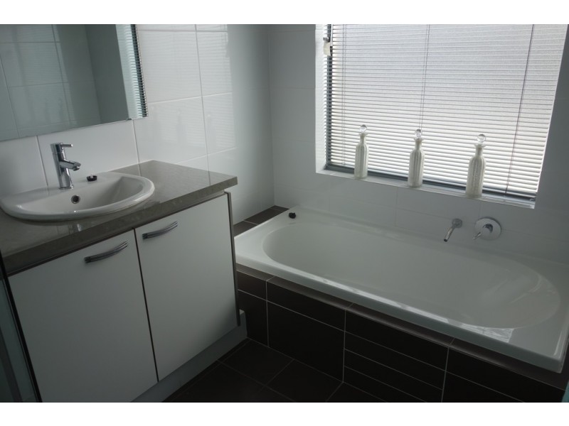 9 Baldessin Avenue, Harrisdale WA 6112