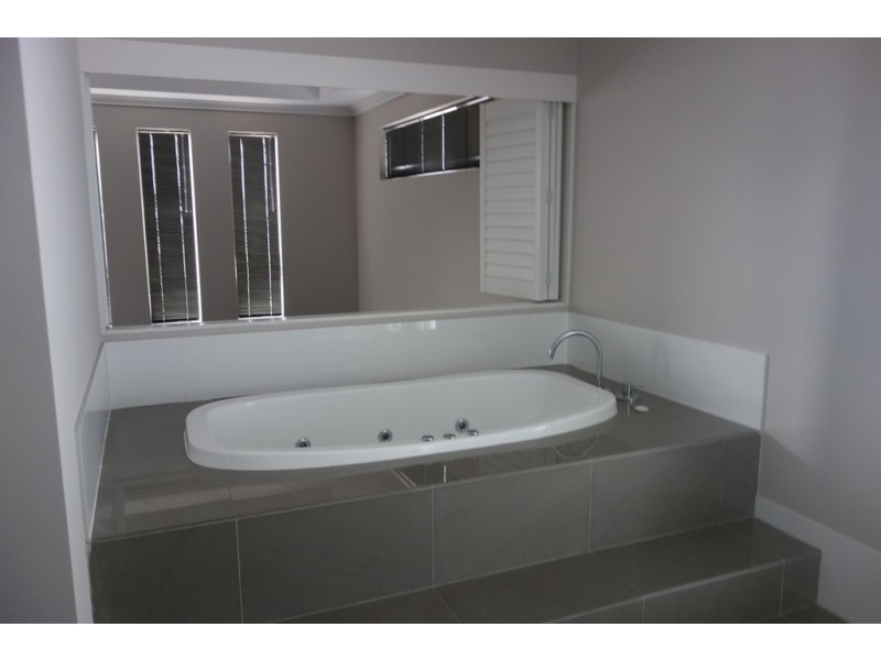 9 Baldessin Avenue, Harrisdale WA 6112