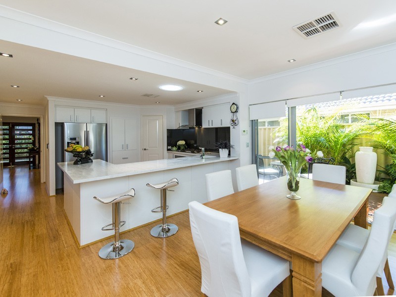 4 Eaton Lane, Southern River WA 6110