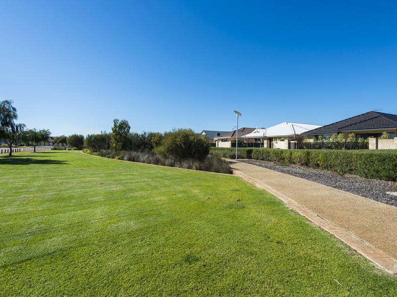 4 Eaton Lane, Southern River WA 6110