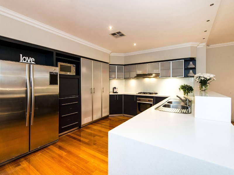 22 Fawcett Crescent, Canning Vale WA 6155