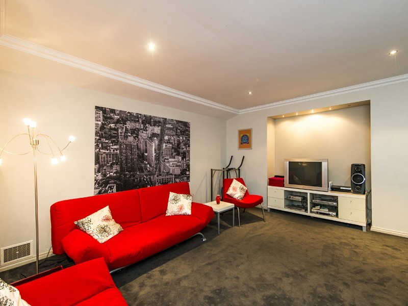 22 Fawcett Crescent, Canning Vale WA 6155