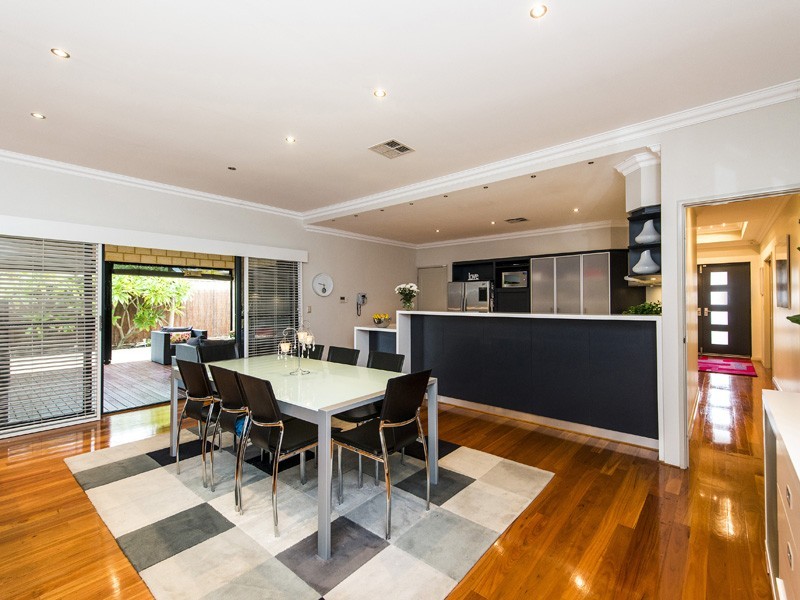 22 Fawcett Crescent, Canning Vale WA 6155