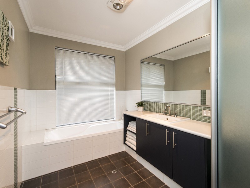 22 Fawcett Crescent, Canning Vale WA 6155