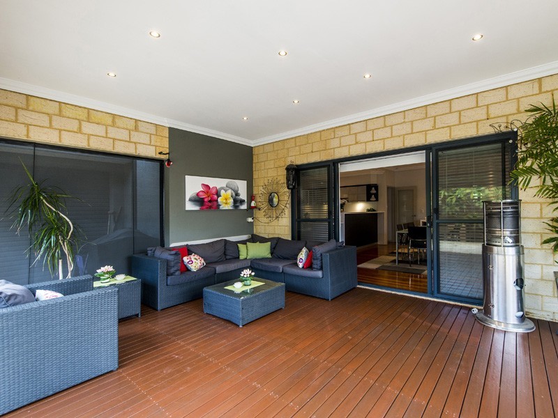 22 Fawcett Crescent, Canning Vale WA 6155