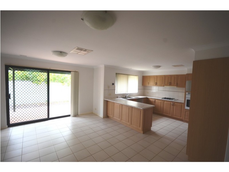 24 Jerrat  Mews, Atwell WA 6164