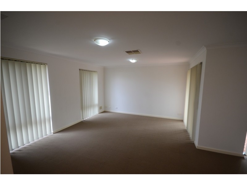 24 Jerrat  Mews, Atwell WA 6164