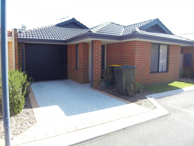17/1 Coojong Link, Success WA 6164
