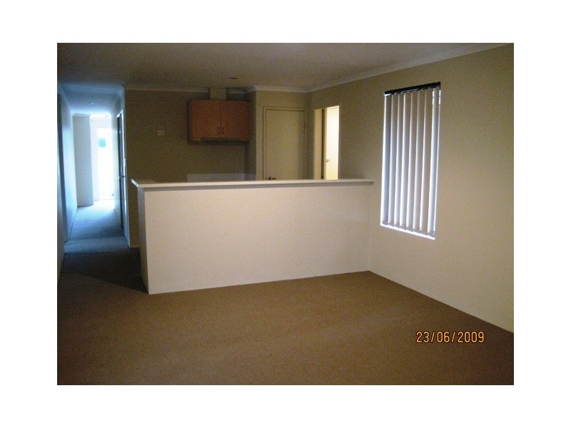 17/1 Coojong Link, Success WA 6164