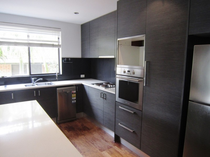 22 Genoa, Surfers Paradise QLD 4217