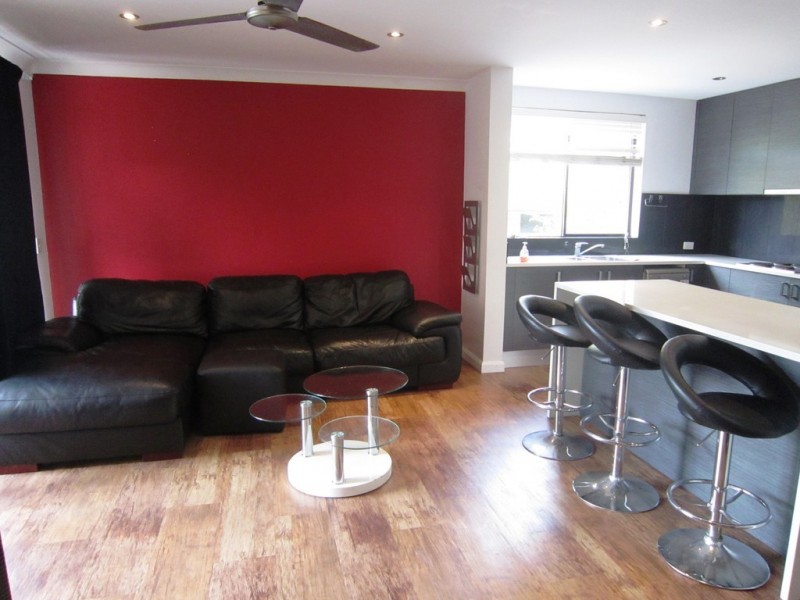 22 Genoa, Surfers Paradise QLD 4217