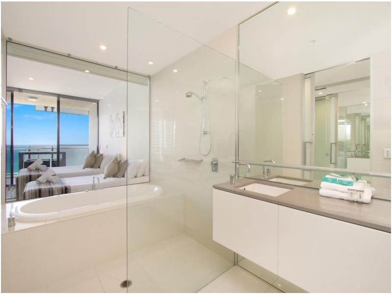Sub-Penthouse ‘Circle on Cavill’ 9 Ferny Avenue, Surfers Paradise QLD 4217