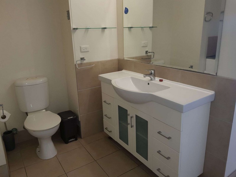 10 Vista Street, Surfers Paradise QLD 4217